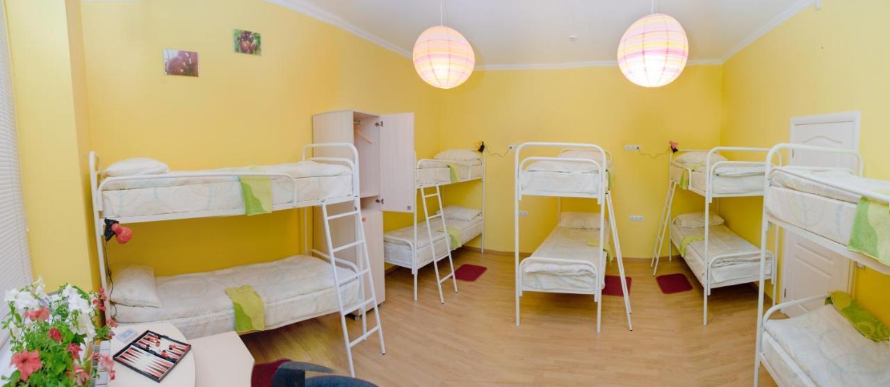 Cherry Hostel Львів Екстер'єр фото